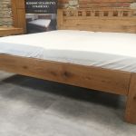 Masívna posteľ dub